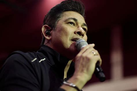 Concert Électrique de Gary Valenciano : La Légende Philippine S'Embrase Sur la Scène Française !